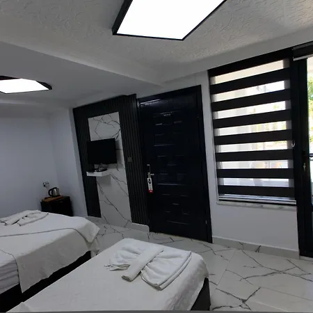 Hotel Peace
