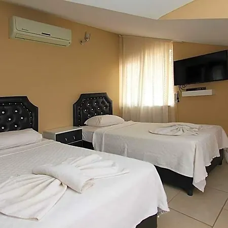 Hotel Peace 2*
