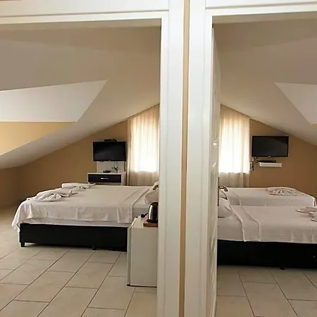 Hotel Peace