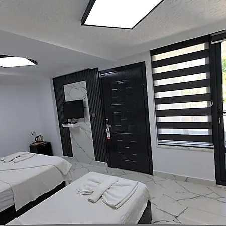 Hotel Peace