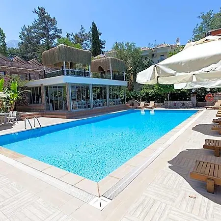 Hotel Peace 2*